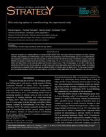 Risk-reducing options in crowdinvesting: An experimental study