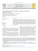 Wage expectations and access to healthcare occupations: Evidence from an information experiment